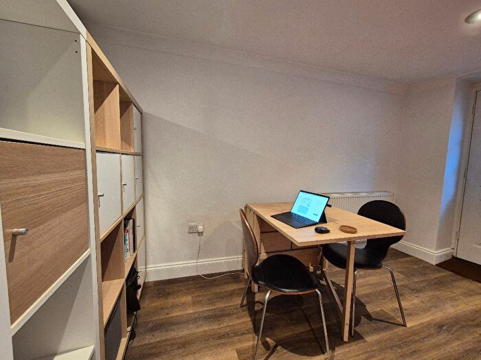 1 Bedroom Flat For Sale In Magdalen Street, Exeter, EX2