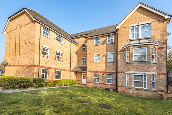 2 Bedroom Flat To Rent In Awgar Stone Road, Headington, Oxford, OX3