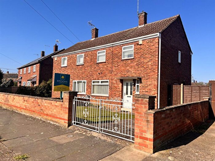 2 Bedroom Semi Detached House For Sale In Western Avenue, Peterborough, PE1