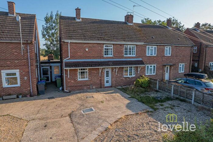 3 Bedroom Semi-Detached House For Sale In Mill Lane, Morton, DN21