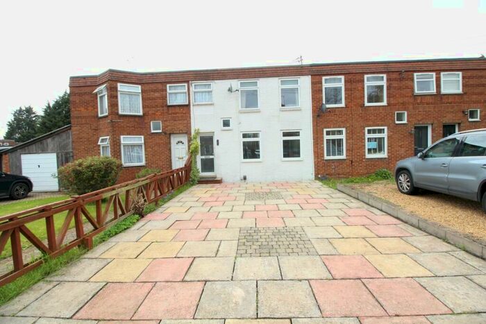 2 Bedroom Semi-Detached House To Rent In Heathfield Road, Hitchin, SG5