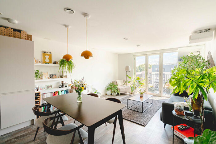 2 Bedroom Flat For Sale In Dean & Wilder, Dean Street, Bristol, Bristol, BS2