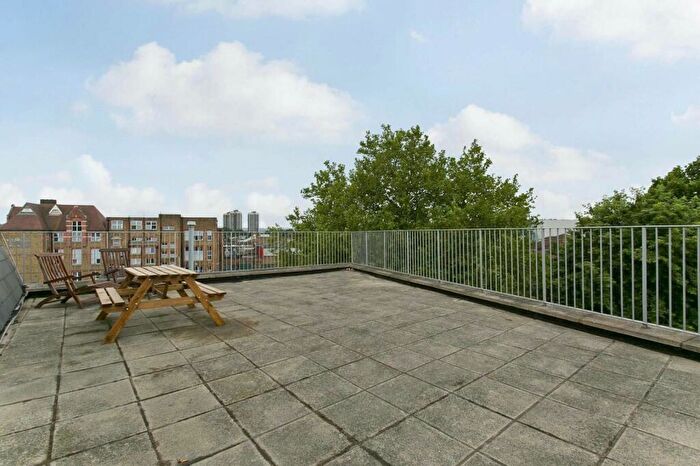 1 Bedroom Flat To Rent In Verney Road, South Bermondsey, London, SE16