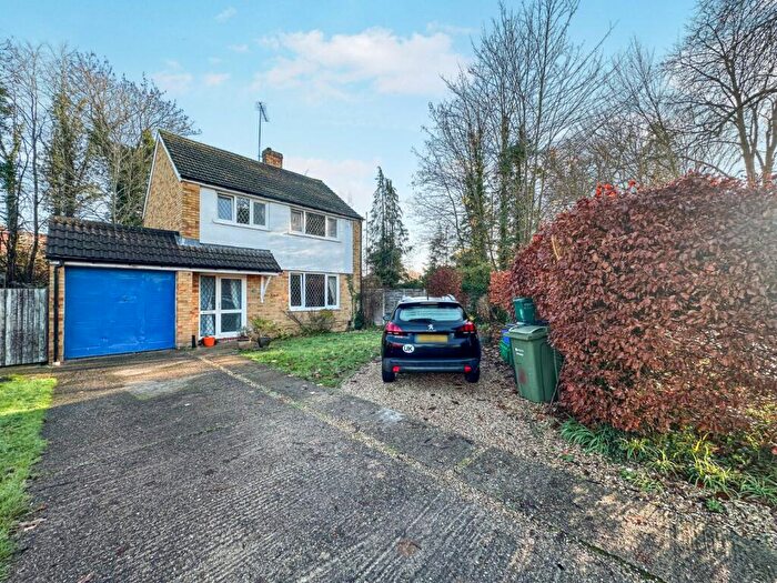 3 Bedroom Detached House To Rent In Broad Street, Guildford, Surrey, GU3