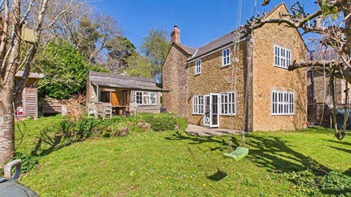 3 Bedroom Semi-Detached House For Sale In Yarn Barton, Lower Odcombe, BA22