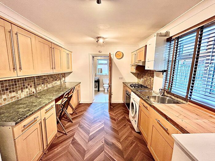 1 Bedroom Flat To Rent In Edward Road, London, E17