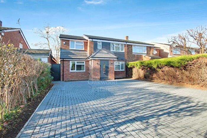 5 Bedroom Semi Detached House To Rent In Station Road, Langley, SL3