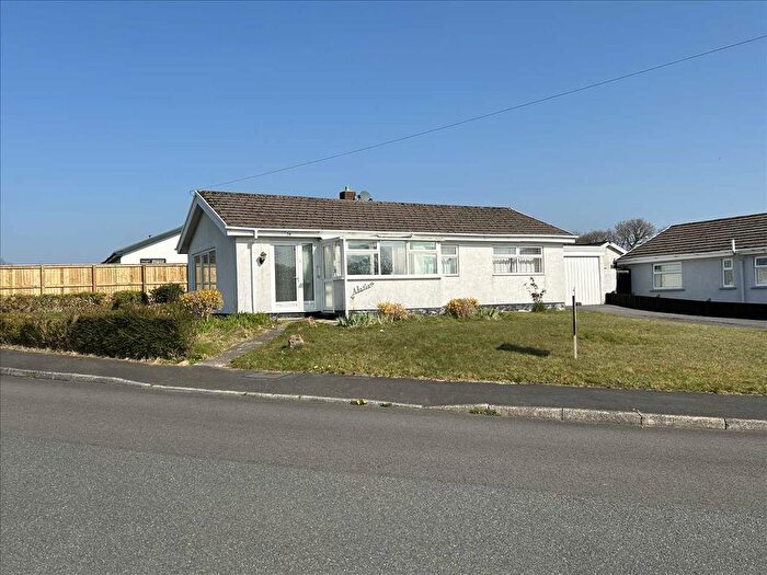 2 Bedroom Detached Bungalow For Sale In Maes-Yr-Haf, Ammanford, SA18