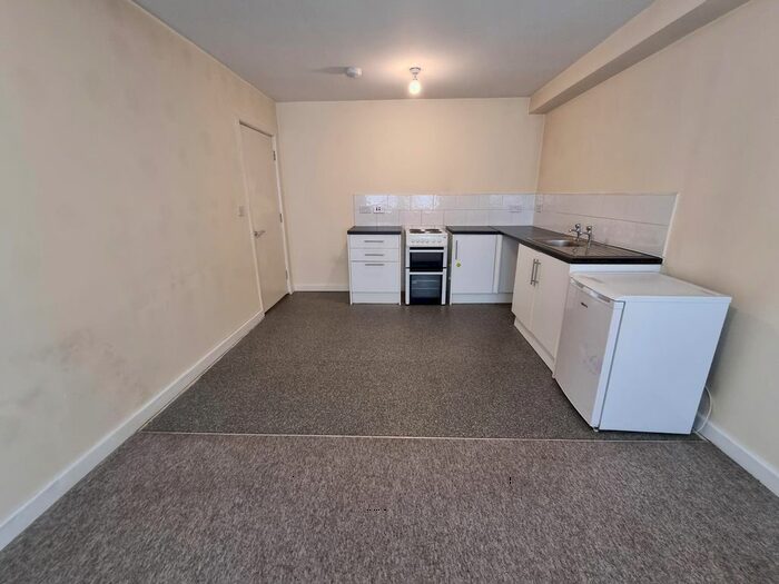 1 Bedroom Flat To Rent In Laburnum Drive, Newport, NP19