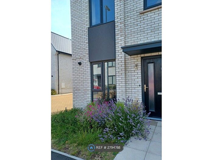 4 Bedroom Semi Detached House To Rent In Dragoon Place, Folkestone, CT20