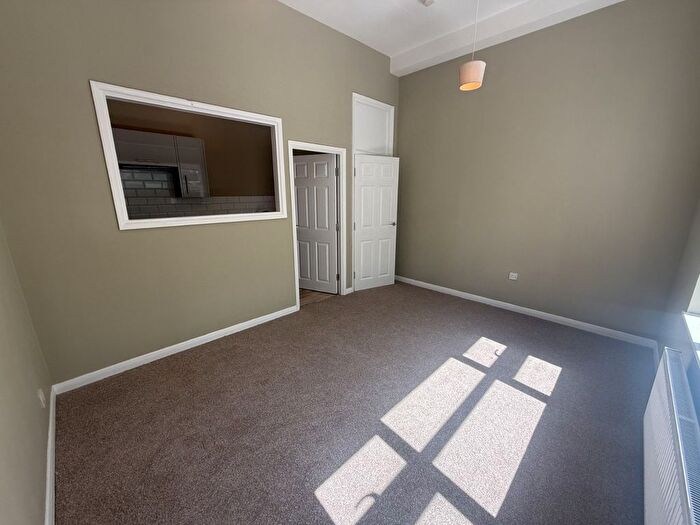 1 Bedroom Flat To Rent In West Parade, Grimsby, Lincolnshire, DN31