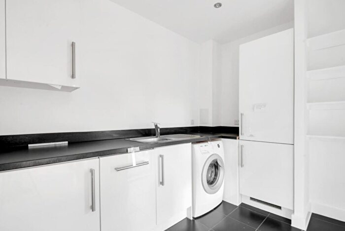 1 Bedroom Flat For Sale In Green Lanes Walk, London, N4