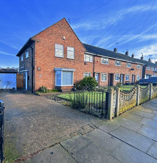 3 Bedroom Semi-Detached House To Rent In Robin Hood Avenue, Warsop, Mansfield, Nottinghamshire, NG20