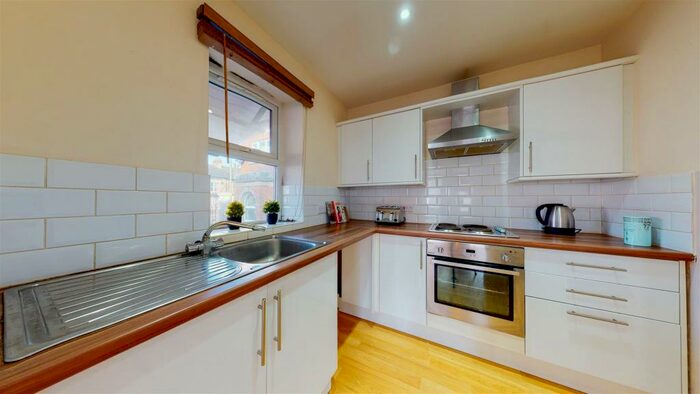 2 Bedroom Flat To Rent In Renaissance House, Boulevard, Hull, HU3