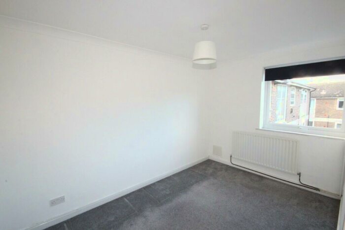 2 Bedroom Apartment To Rent In Tonbridge Road, Maidstone, Kent, ME16