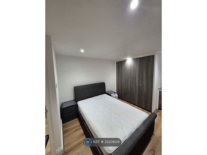 1 Bedroom Flat To Rent In Church Road, Richmond, TW10