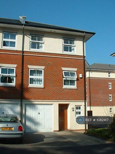 4 Bedroom End Of Terrace House To Rent In Rollesbrook Gardens, Southampton, SO15