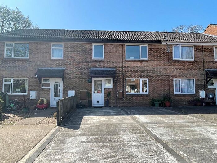 3 Bedroom Terraced House For Sale In Rooksbridge, Dibden, SO45