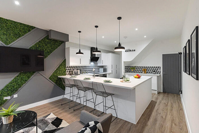 6 Bedroom Terraced House To Rent In Jessie Road, Southsea, Portsmouth, PO4