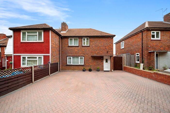 3 Bedroom Semi-Detached House For Sale In Sweeps Lane, Orpington, BR5