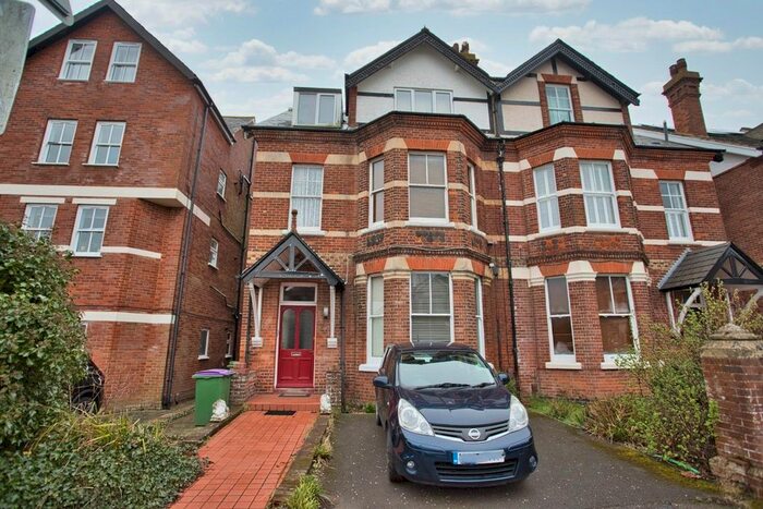 2 Bedroom Flat To Rent In Marten Road, Folkestone, CT20