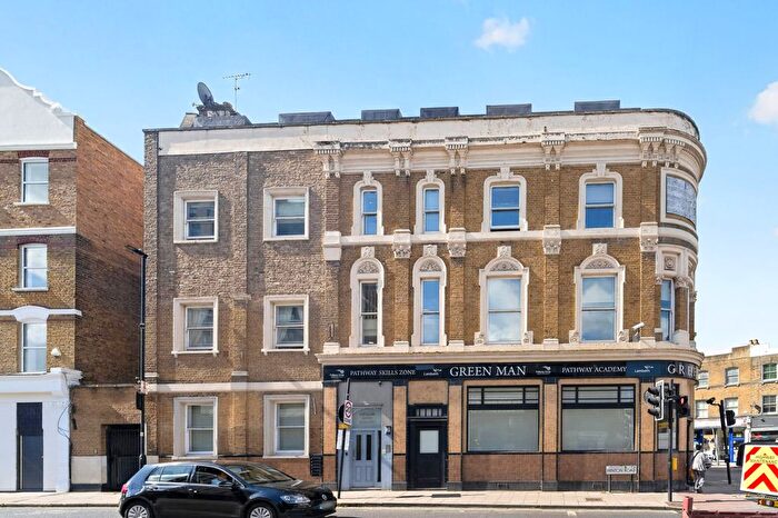 2 Bedroom Flat To Rent In Hinton Road, London, SE24