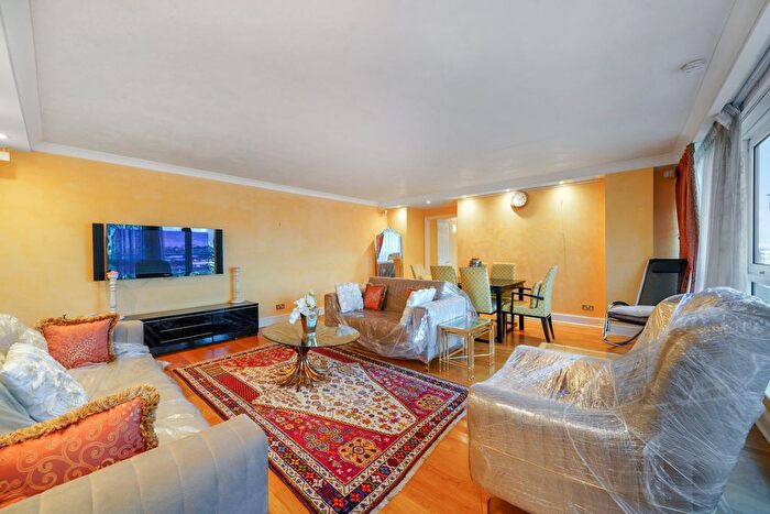 3 Bedroom Flat To Rent In Abbey Road, St John's Wood, NW8