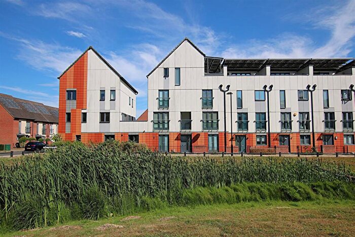 6 Bedroom Terraced House For Sale In Knot Tiers Drive, Upton, NN5