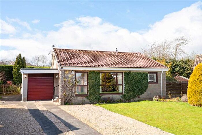 3 Bedroom Detached Bungalow For Sale In Lade Braes, Dalgety Bay, KY11