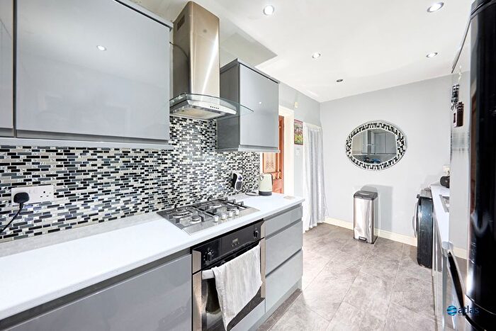 3 Bedroom Terraced House For Sale In Middleton Road, Fairfield, L7