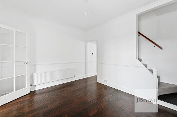 3 Bedroom Terraced House For Sale In Kent Road, Grays, RM17