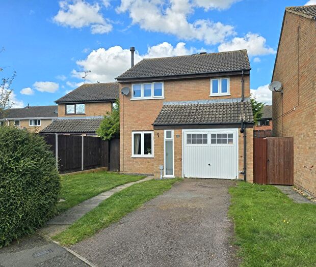 3 Bedroom Detached House For Sale In Rush Close, Hartwell, NN7