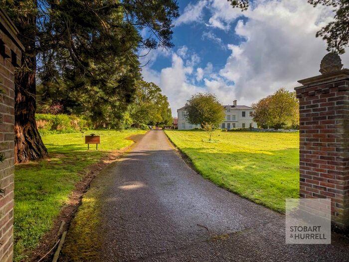 3 Bedroom Detached Bungalow For Sale In Courtyard Cottage, Wroxham Road, Coltishall, NR12