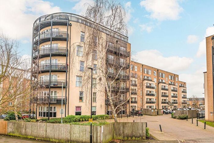 1 Bedroom Flat To Rent In Lanadron Close, Isleworth, TW7