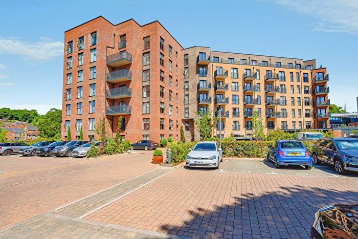 2 Bedroom Flat For Sale In Dacorum Way, Hemel Hempstead, HP1