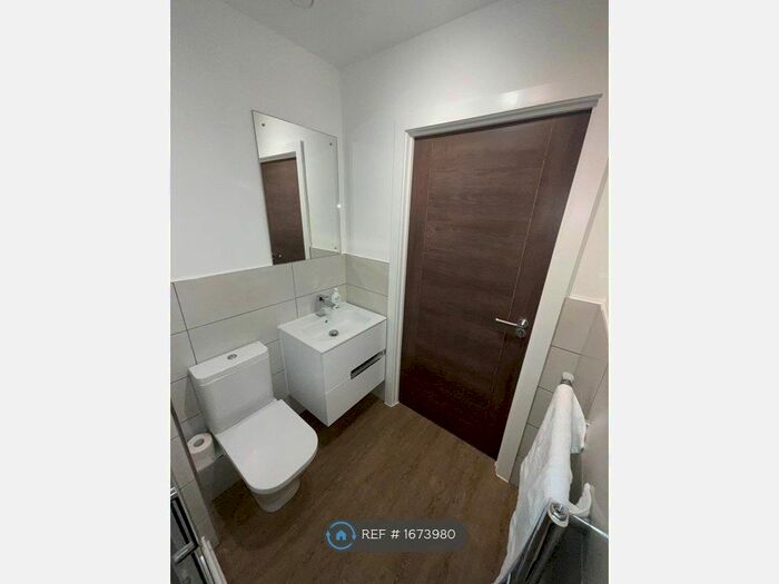 1 Bedroom Flat To Rent In Worthington Apartments, Sale, M33