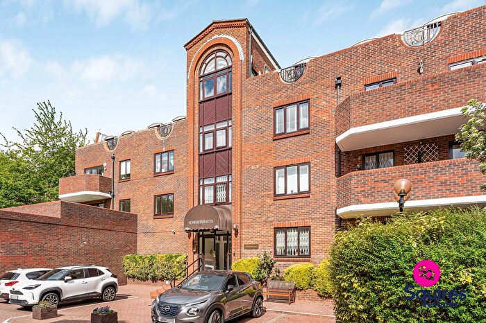 3 Bedroom Flat For Sale In Holders Hill Road, Knightshayes House, NW4