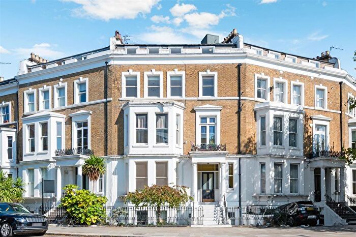 2 Bedroom Flat To Rent In Cromwell Crescent, London, SW5