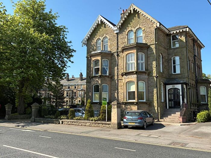 2 Bedroom Flat To Rent In Leeds Road, Harrogate, HG2
