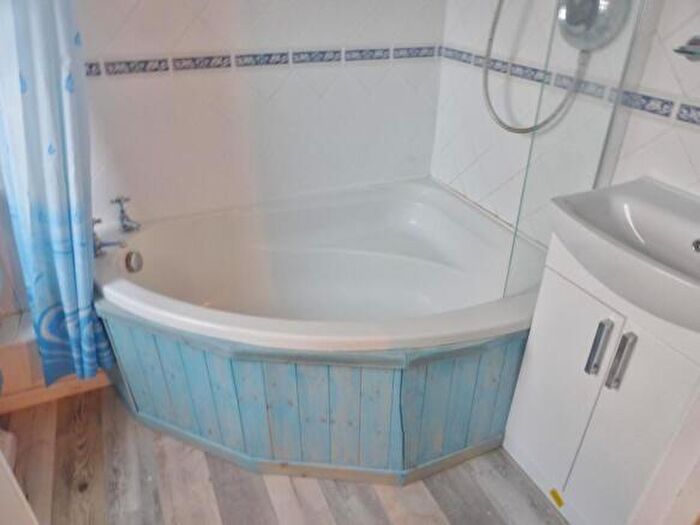 1 Bedroom Flat To Rent In Whitchurch Court, Spring Road, SO19