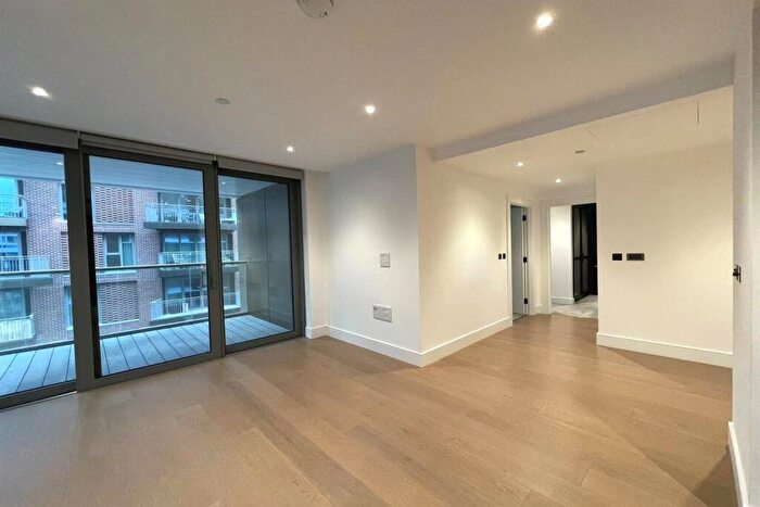 2 Bedroom Apartment To Rent In Chartwell House, Palmer Road, SW11