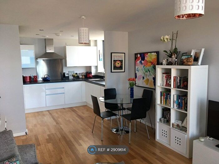 2 Bedroom Flat To Rent In Jubilee Heights, London, SE10