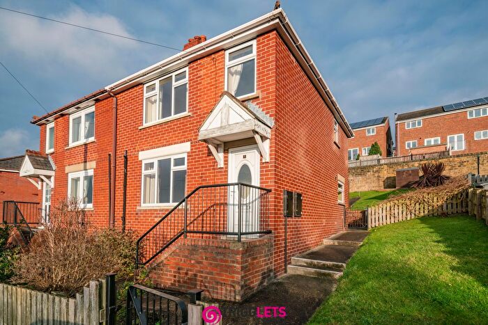 3 Bedroom Semi-Detached House For Sale In Wortley View, Blacker Hill, Barnsley, S74