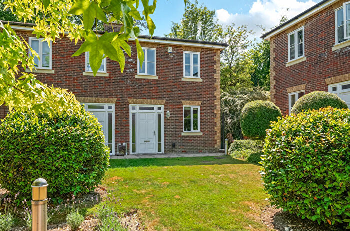 2 Bedroom End Of Terrace House For Sale In Malmesbury Gardens, Winchester, Hampshire, SO22