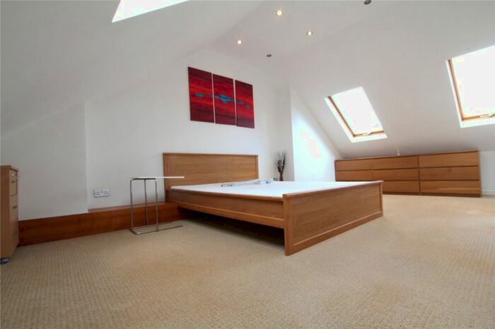 2 Bedroom Flat To Rent In Welldon Crescent, Harrow, HA1