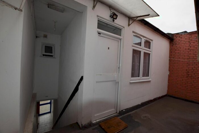 1 Bedroom Flat To Rent In St. Albans Road, Watford, WD24