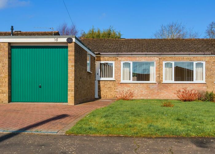 3 Bedroom Semi Detached Bungalow To Rent In St Laurence Avenue, Brundall, Norwich, NR13