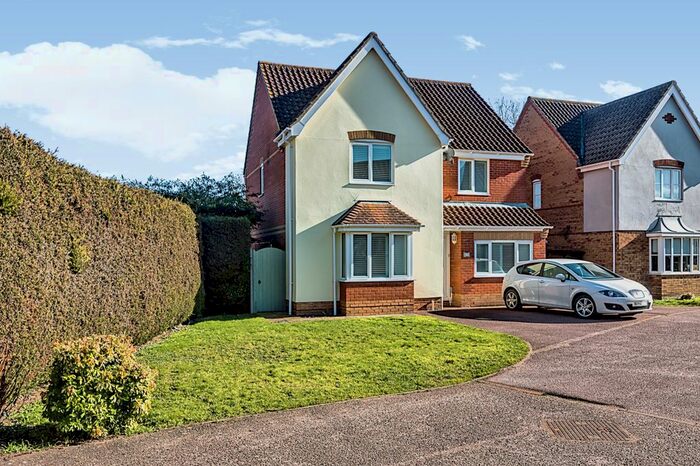 5 Bedroom Detached House For Sale In Willow Close, Worlingham, Beccles, Suffolk, NR34