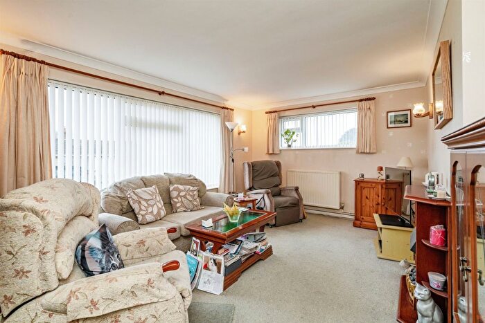 2 Bedroom Detached Bungalow For Sale In Bracken Avenue, Overstrand, Cromer, NR27