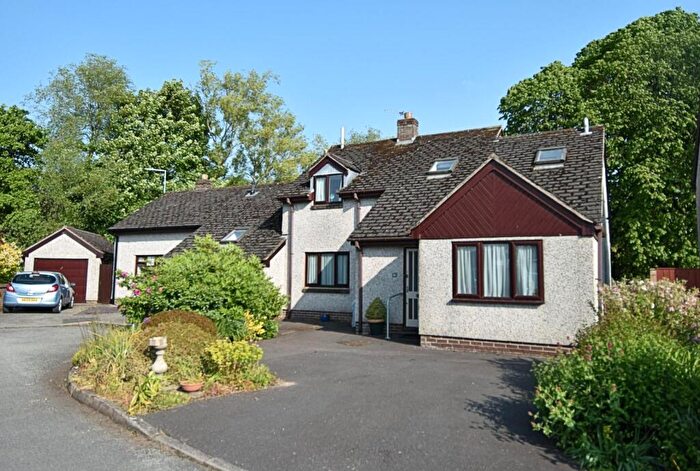 4 Bedroom Semi-Detached House For Sale In Maes Ffynnon, Ruthin, LL15